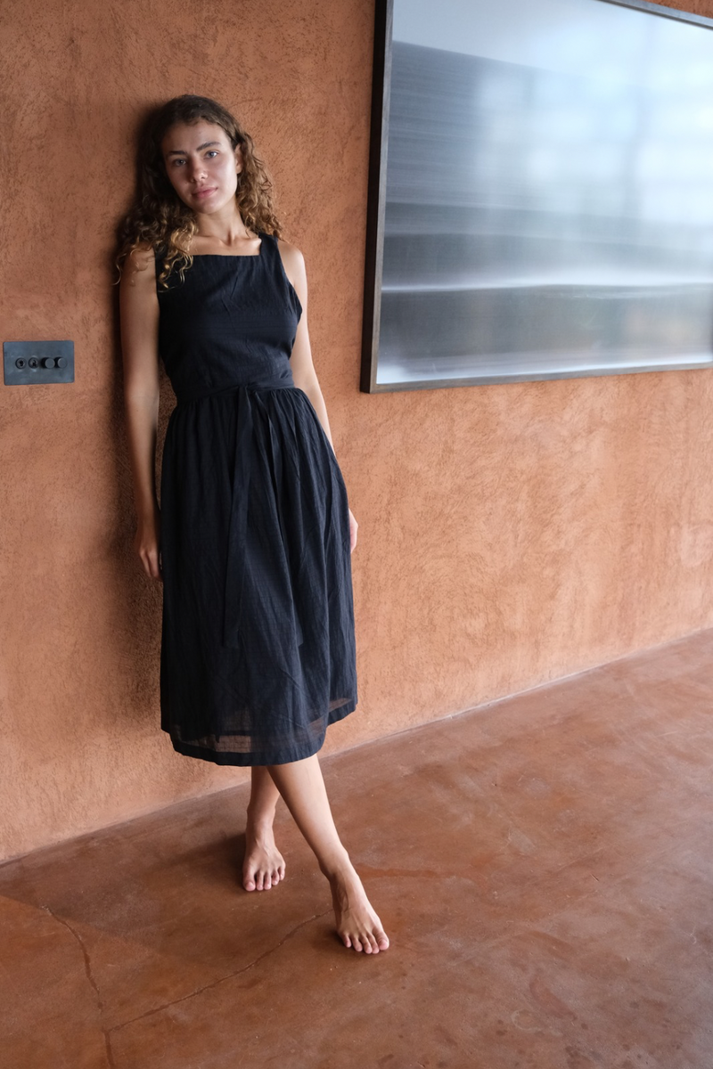 The Classic Hitch Dress cotton by World of Crow in black color for women Worldwide