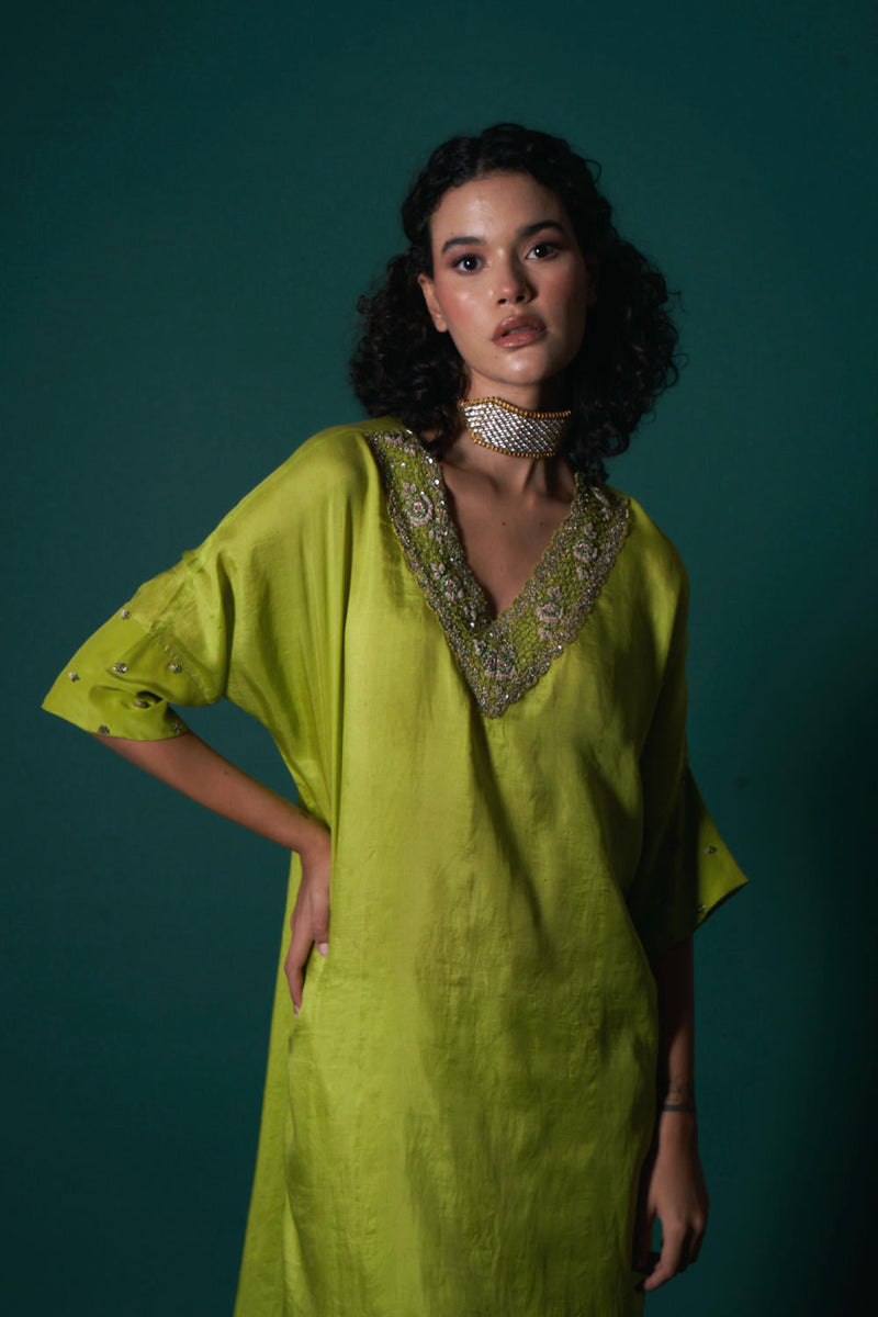 Riaa silk and tissue kurta set silk by Priti Prashant in green color for women Worldwide
