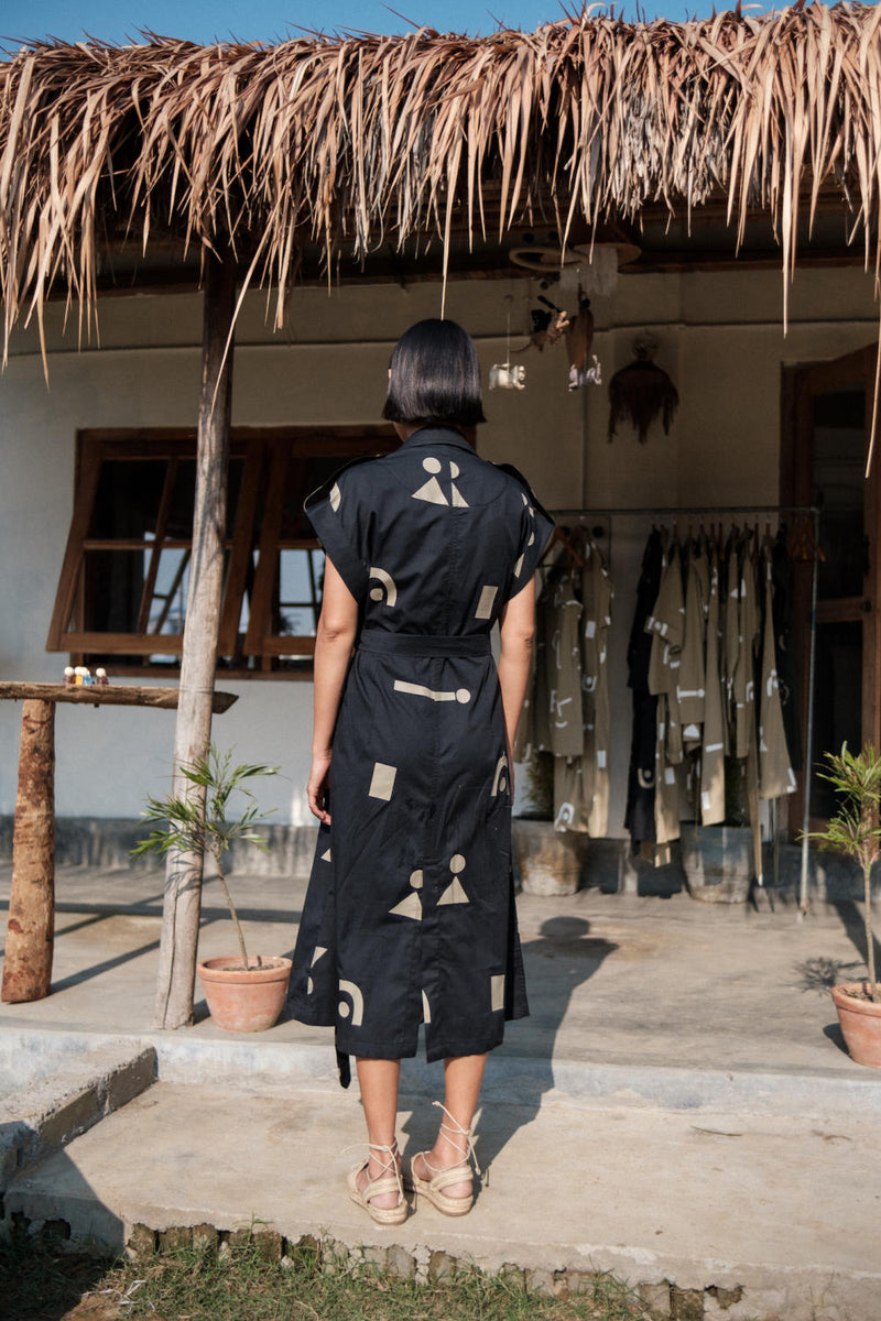 Harajuku Trench-Black Triangle Printed cotton by The Terra Tribe in black color for women Worldwide