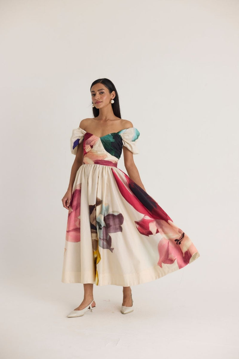LILA PUFF SLEEVE DRESS satin by Yam in white color for women Worldwide