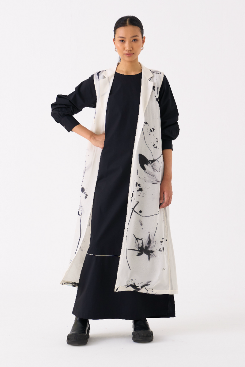 SLEEVELESS BACK PLEAT OVERLAY-BLACK FLORAL organza by THREE in black color for women Worldwide