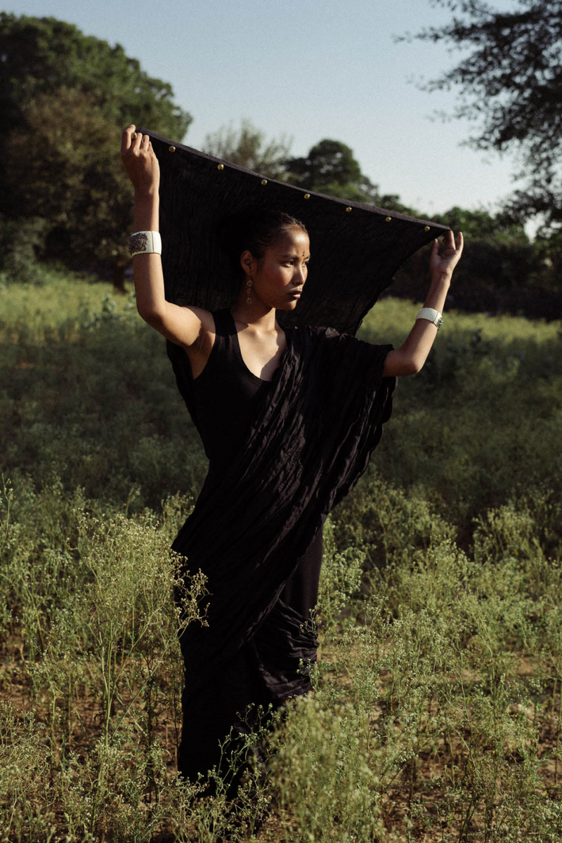 NAVA PLEATED SARI DRESS 100% cotton by Ituvana in black color for women Worldwide