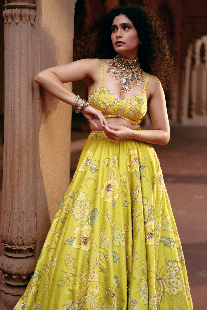 PH-2472 
Lehenga 
Blouse 
Dupatta Set by Paulmi & Harsh for women Worldwide