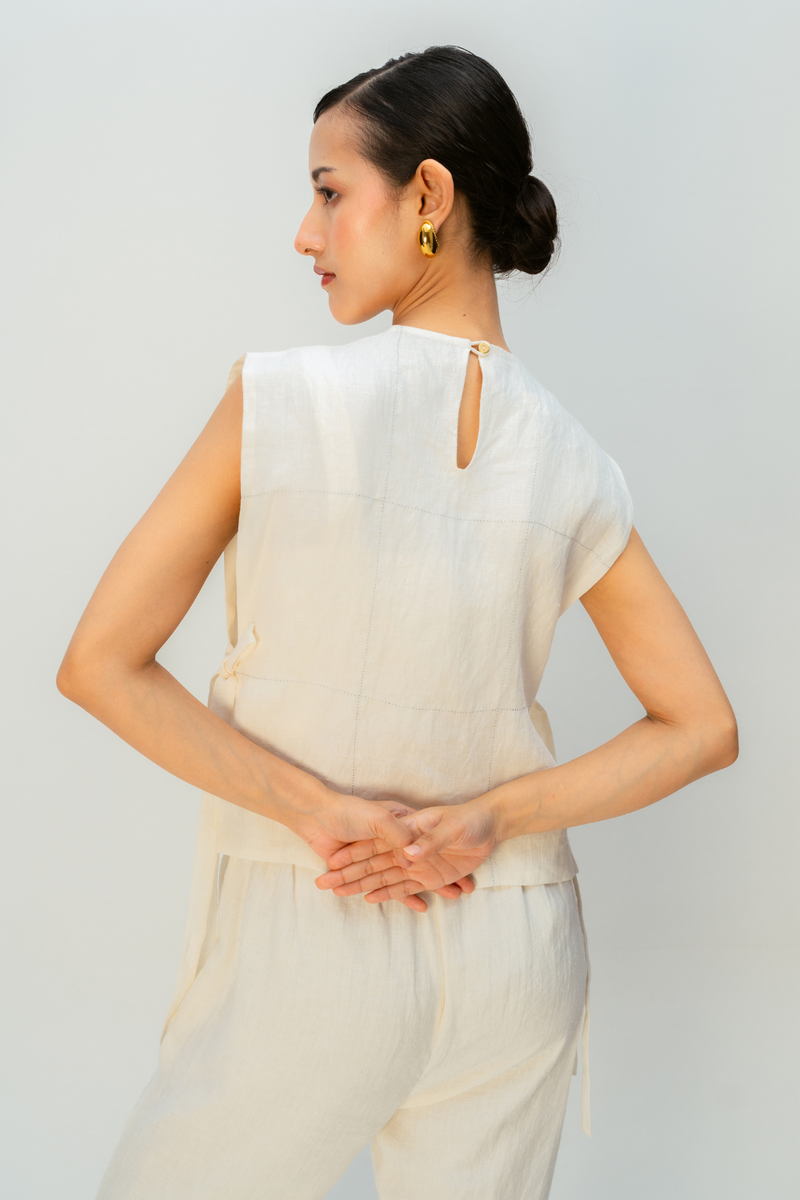 HONEY LANTERN BIB linen jacket/overlay by Ode to Odd in off white for women Worldwide