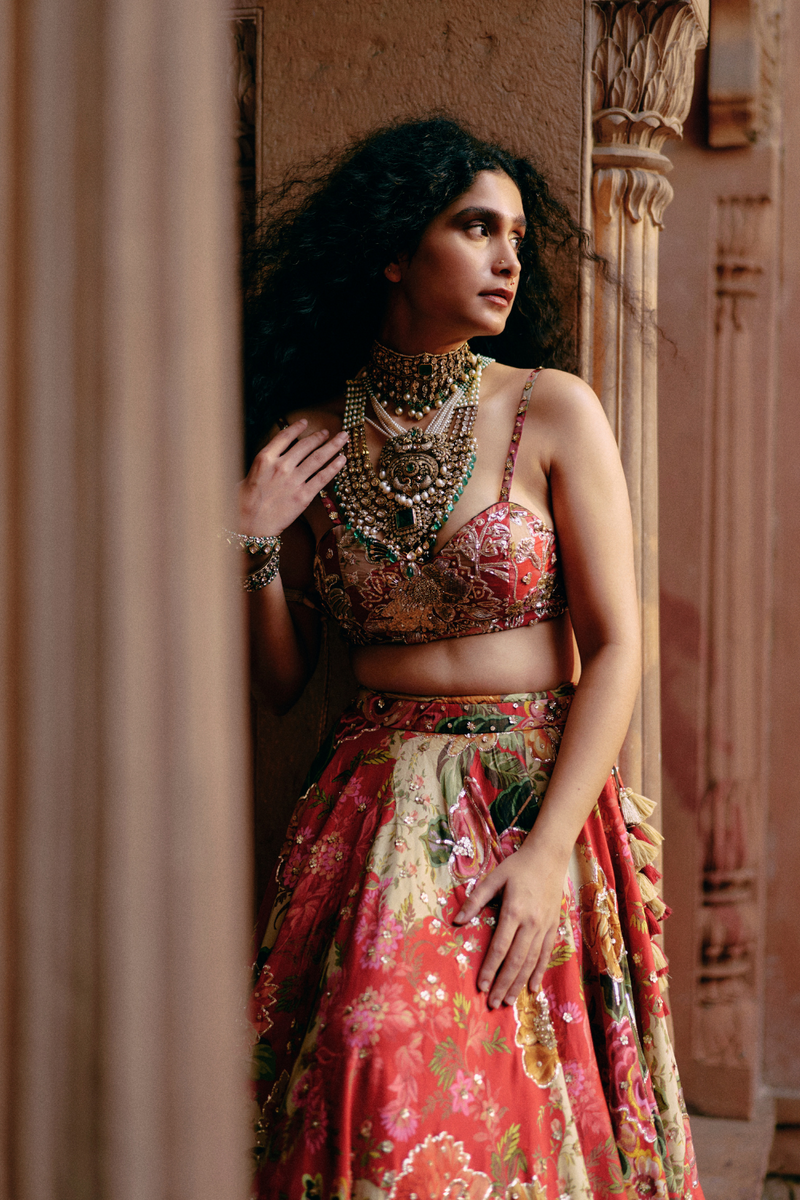 PH-2483 
Lehenga 
Blouse 
Dupatta Set by Paulmi & Harsh for women Worldwide