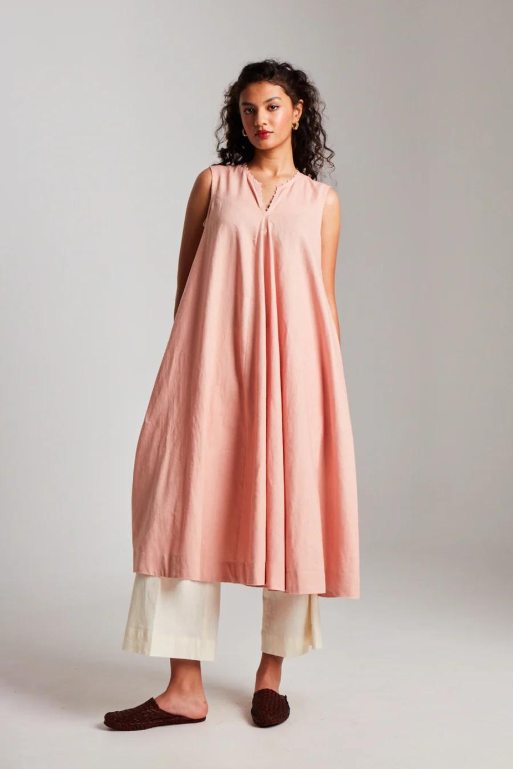 Rose Co-Linen Sleeveless Flared Kurta