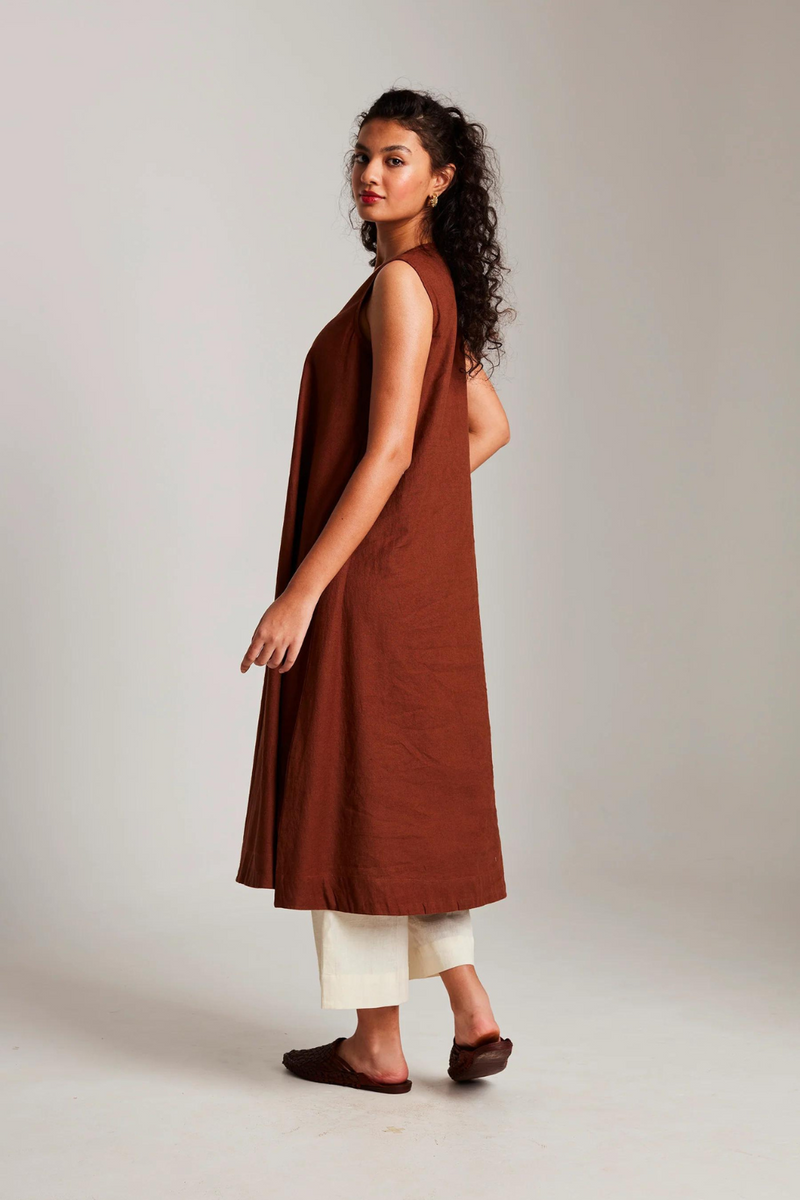 Mocha Co-Linen Sleeveless Flared Kurta Set cotton by Saphed in brown color for women Worldwide