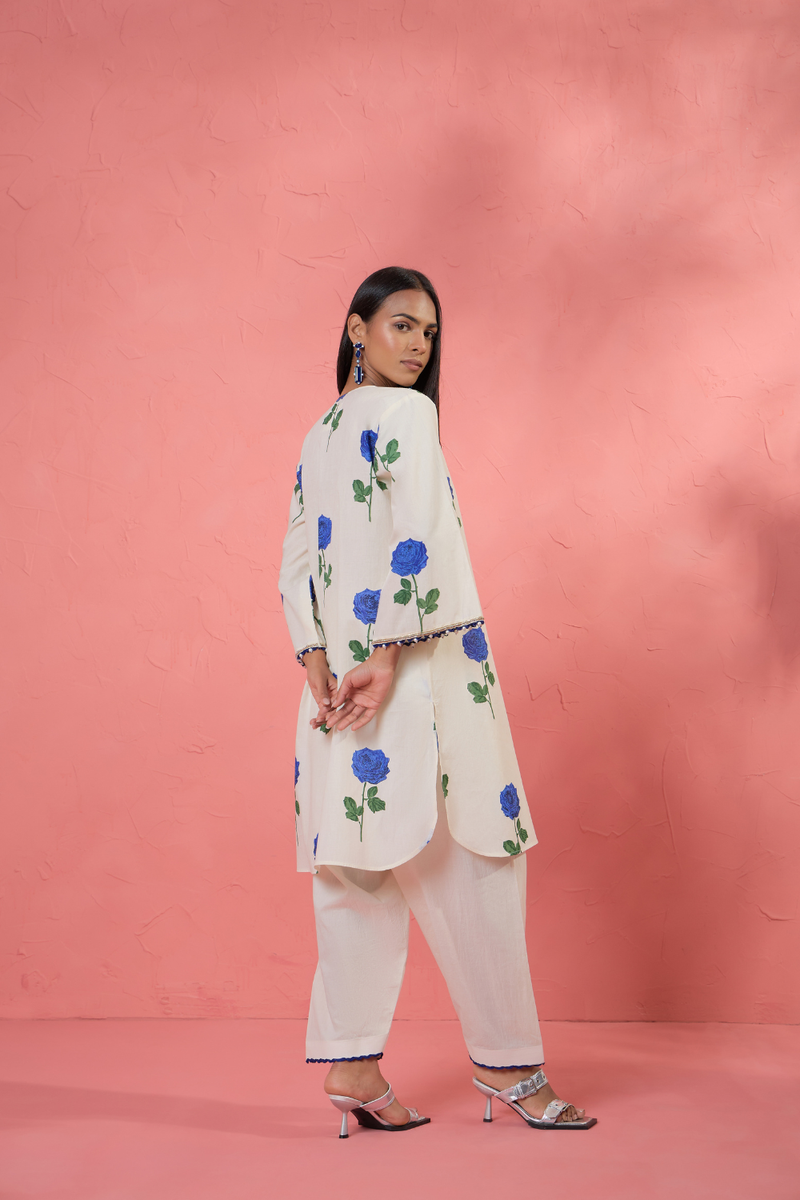 Fi Rose Set 4 cotton cambric light kurta set by AAVIDI in multicolor for women Worldwide