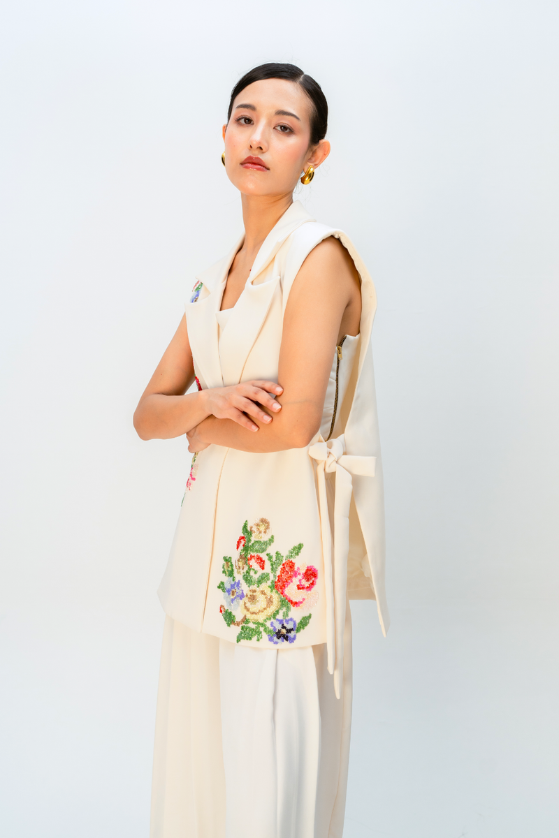 MISTY CLOVER JACKET crepe jacket/overlay by Ode to Odd in off white for women Worldwide