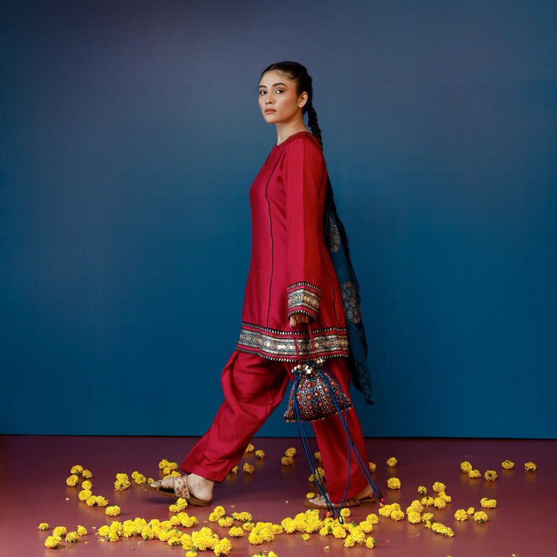 Pherie Pink Salwaar Kameez and Dupatta Set silk by PRAHNAAYA in pink color for women Worldwide