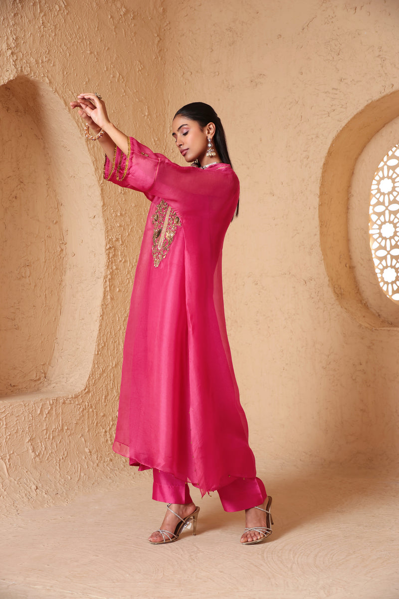 Mehrang Pink Kaftan Kurta Set organza , silk tencel kurta/kurta set by Niti Bothra in pink for women Worldwide