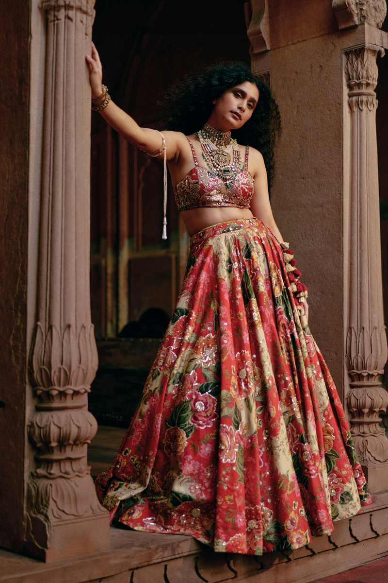PH-2483 
Lehenga 
Blouse 
Dupatta Set by Paulmi & Harsh for women Worldwide