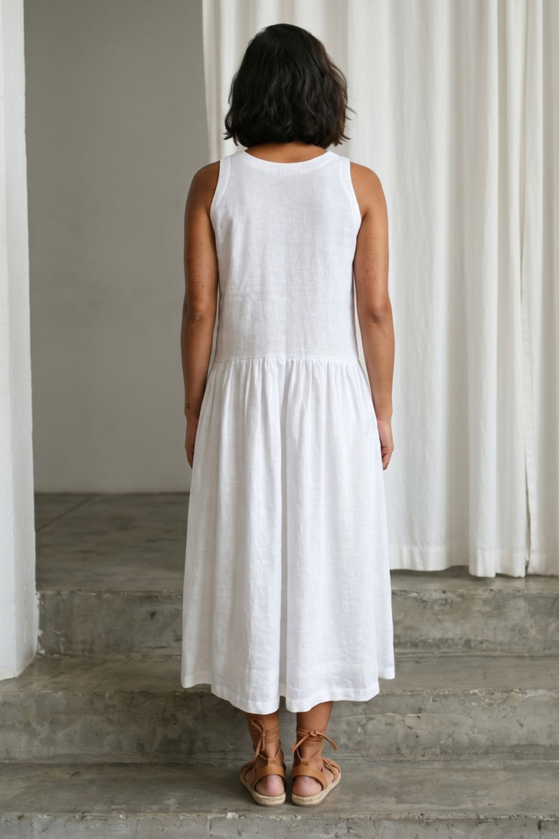 Susan White Dress hemploop, lyocell dress by Doodlage in white for women Worldwide