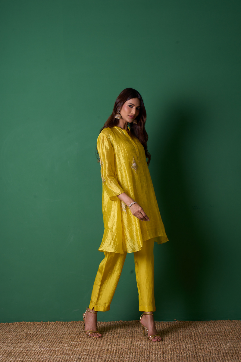 Paradise Kurta Set - Yellow silk by Priti Prashant in yellow color for women Worldwide