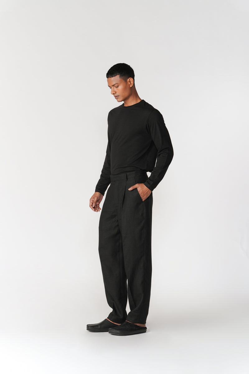 Mid Waist Tapered Pants pant/trouser by Turn Black in black for men Worldwide