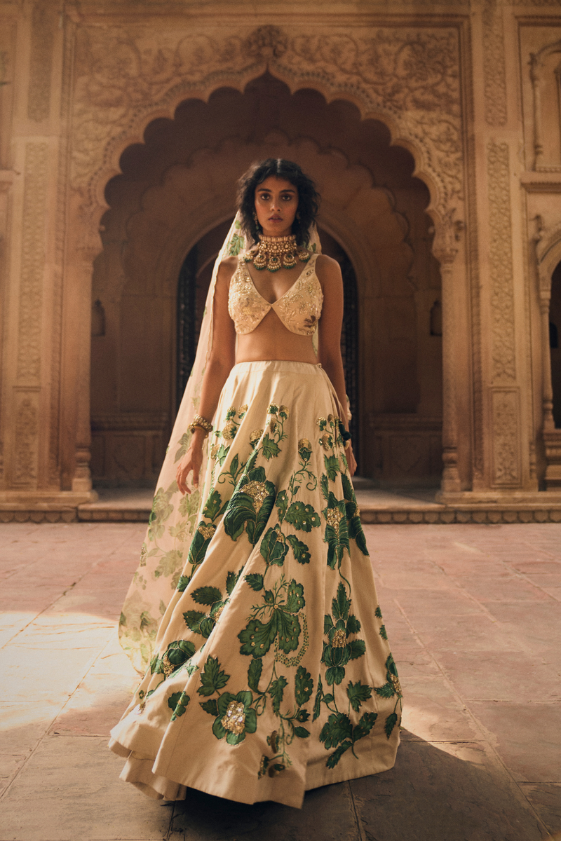 PH-2473 
Lehenga 
Blouse 
Dupatta Set by Paulmi & Harsh for women Worldwide