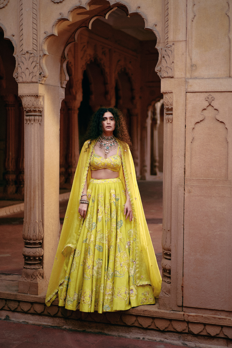 PH-2472 
Lehenga 
Blouse 
Dupatta Set by Paulmi & Harsh for women Worldwide