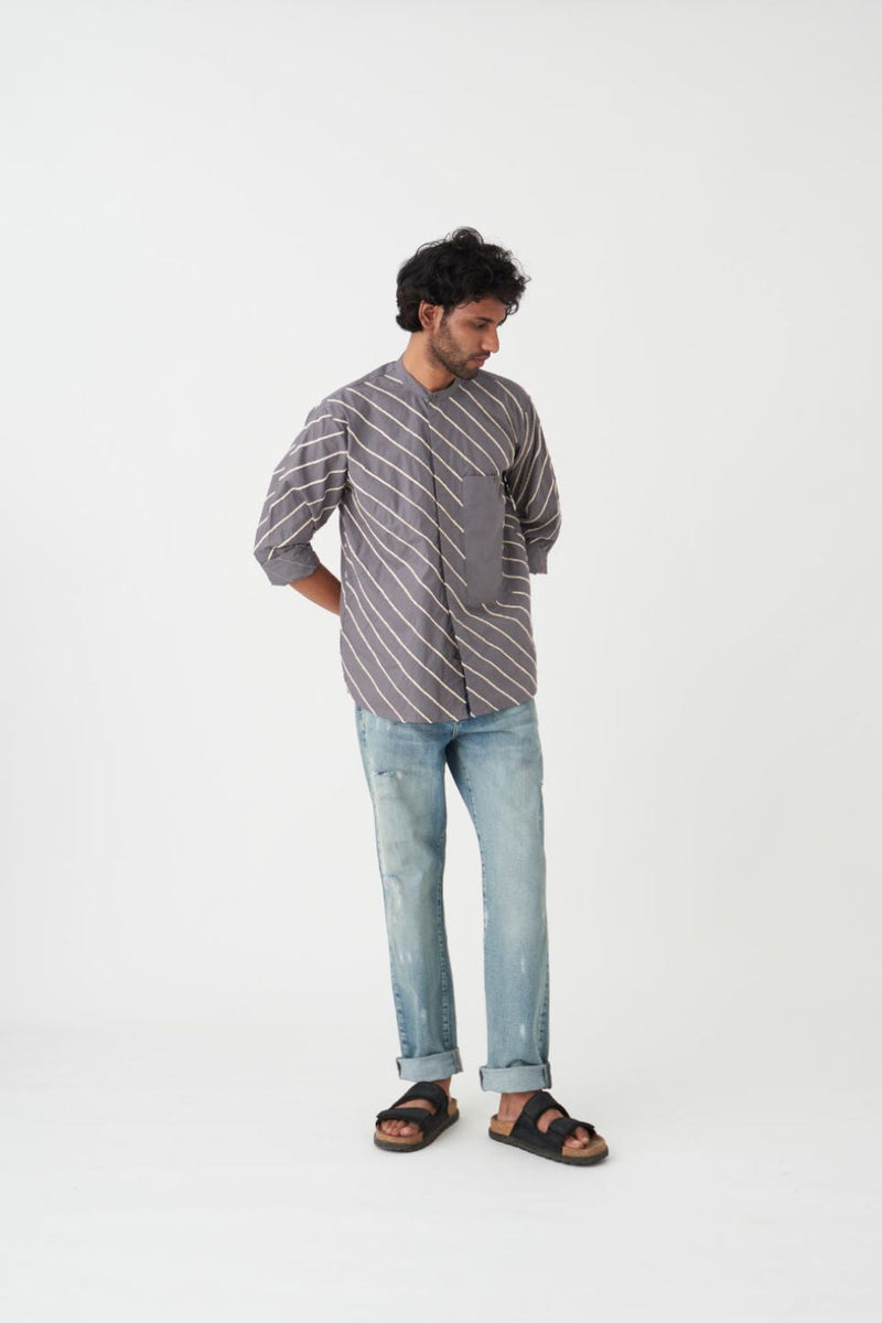 DIAGONAL EMB. SHIRT - GREY
