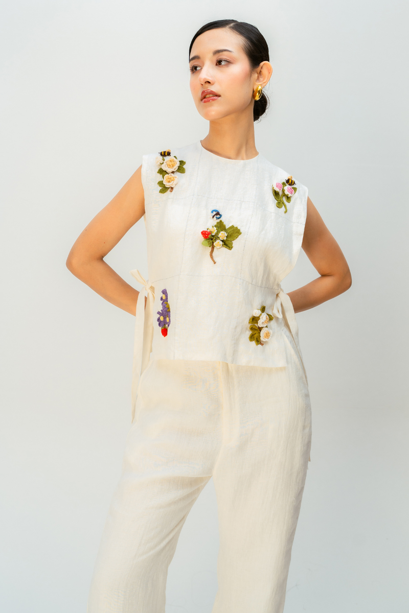 HONEY LANTERN BIB linen jacket/overlay by Ode to Odd in off white for women Worldwide