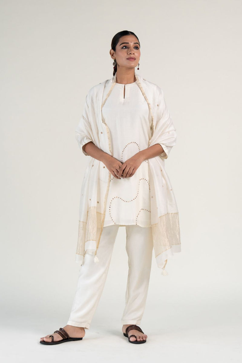 Mehr Kurta Set 
with Ayra Odhani-Ivory silk by Nirjara in ivory color for women Worldwide