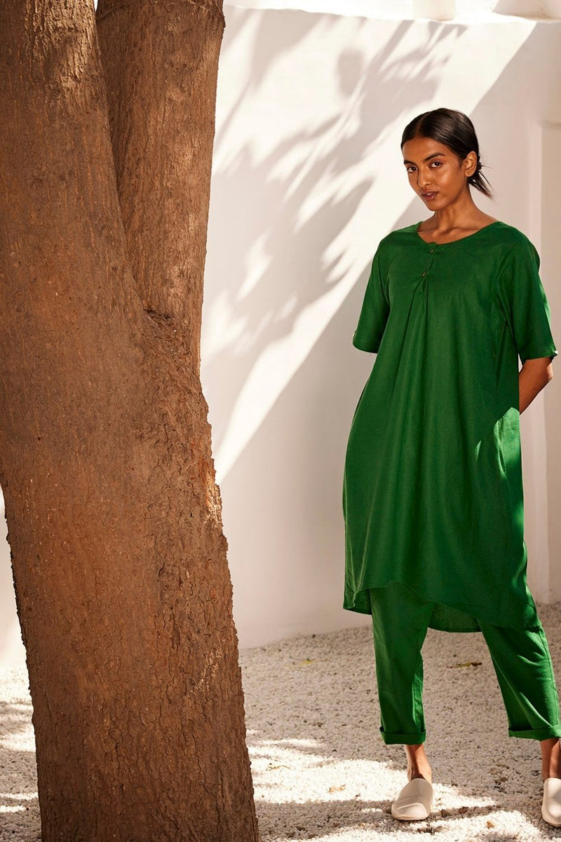 Engraved co-ord set Co-ord Set by Khara Kapas in green for women Worldwide