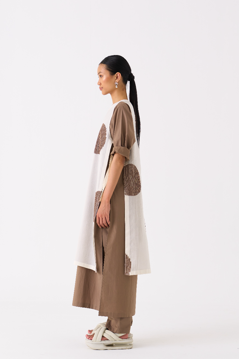 SIDE TIE OVERLAY TUNIC-OVERLAY : IVORY
TUNIC : CEDAR