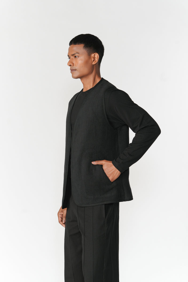 Reversible Linen-Chenille Vest jacket/overlay by Turn Black in black for men Worldwide