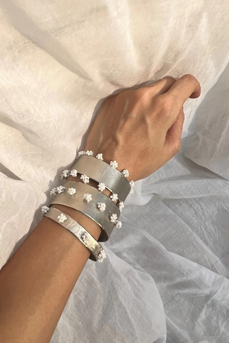 Sarthi Kada by Aarjavee for women Worldwide