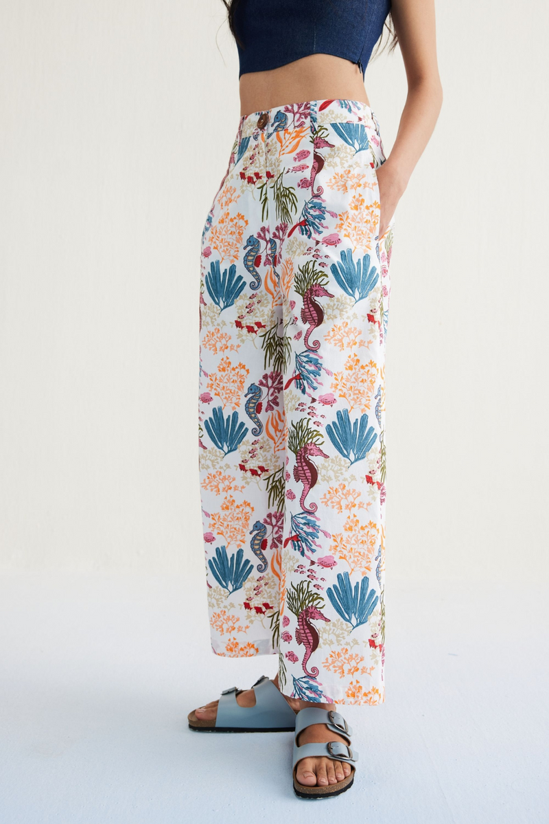 The Seahorse Organic Cotton Trousers poplin by SUI in white color for women Worldwide