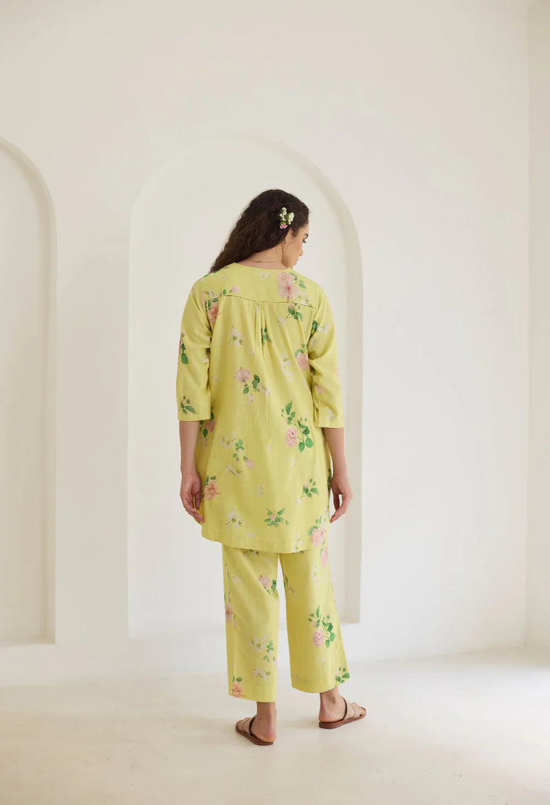 Yellow Hibiscus Short Kurta Set cotton by Nadiya Paar in yellow color for women Worldwide
