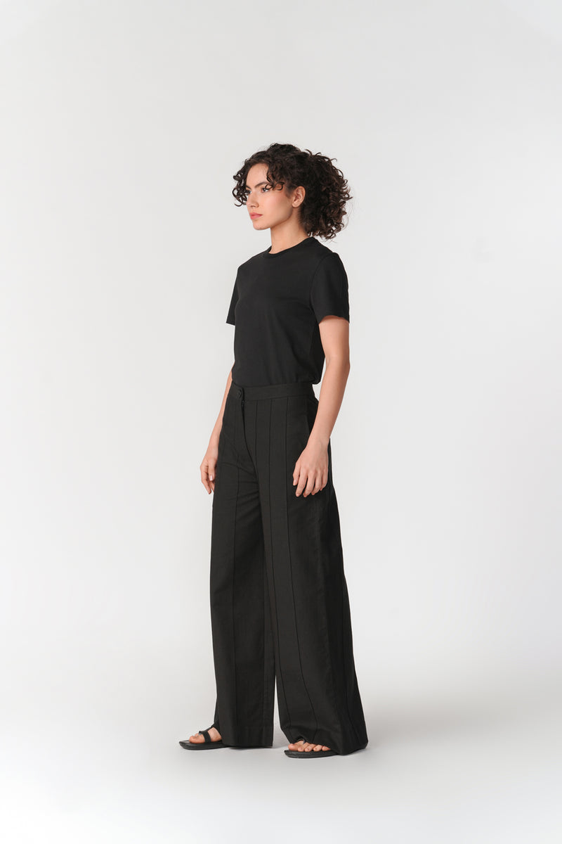 Wide Leg Pin-Tuck Pants pant/trouser by Turn Black in black for women Worldwide