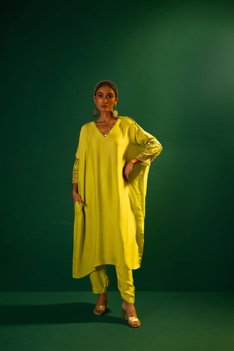 Chamakeen Masai Antifit Kurta Set satin by PRAHNAAYA in green color for women Worldwide