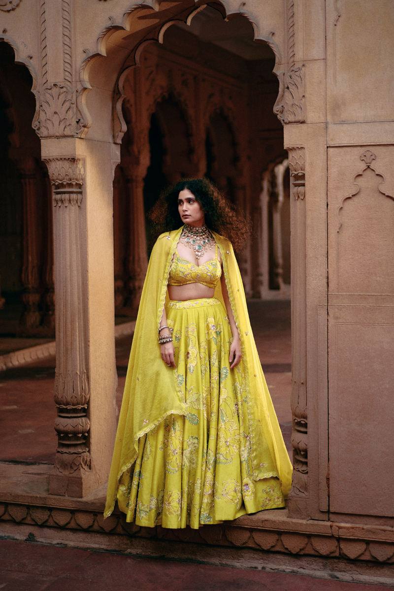 PH-2472 
Lehenga 
Blouse 
Dupatta Set by Paulmi & Harsh for women Worldwide