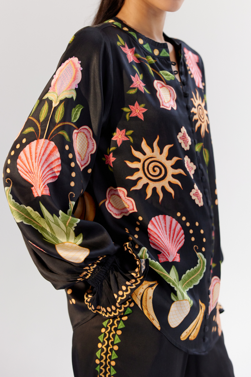 Ilia Shirt - Seashell (Black) satin by NOIB for women Worldwide