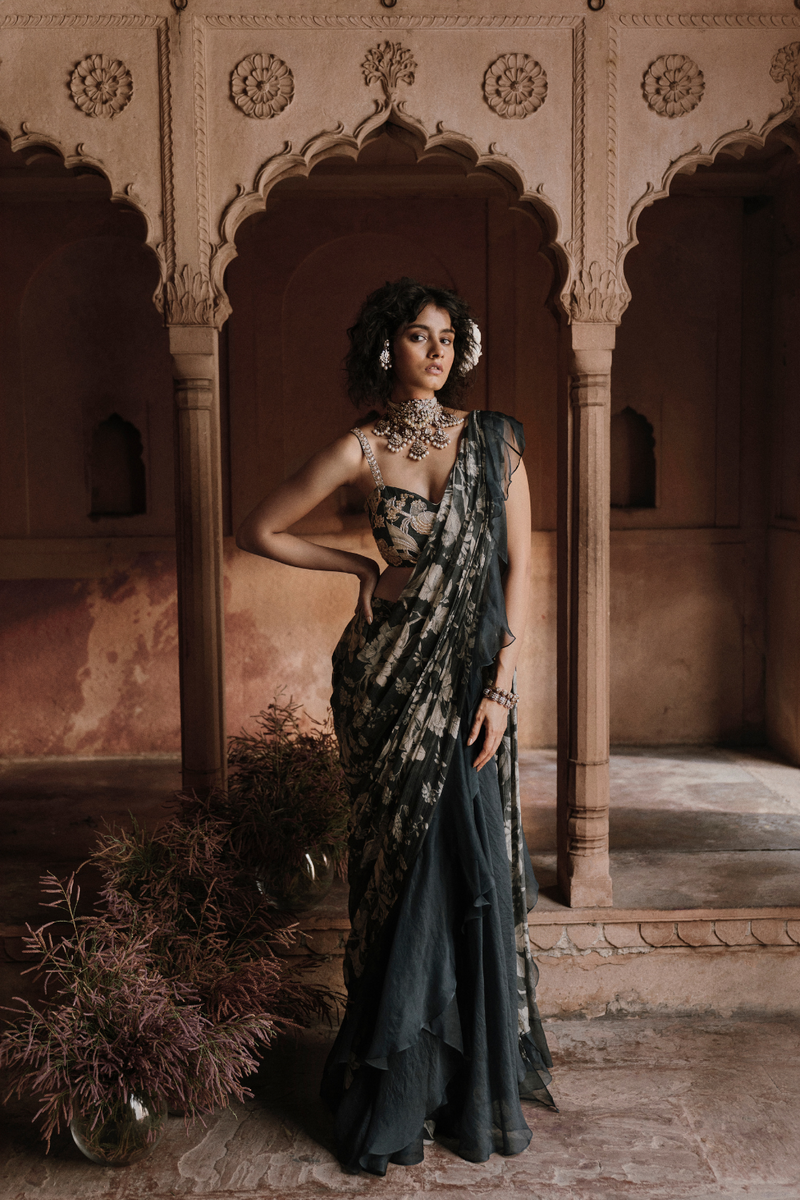 PH-2489 
Saree 
Blouse 
Jacket Set by Paulmi & Harsh for women Worldwide
