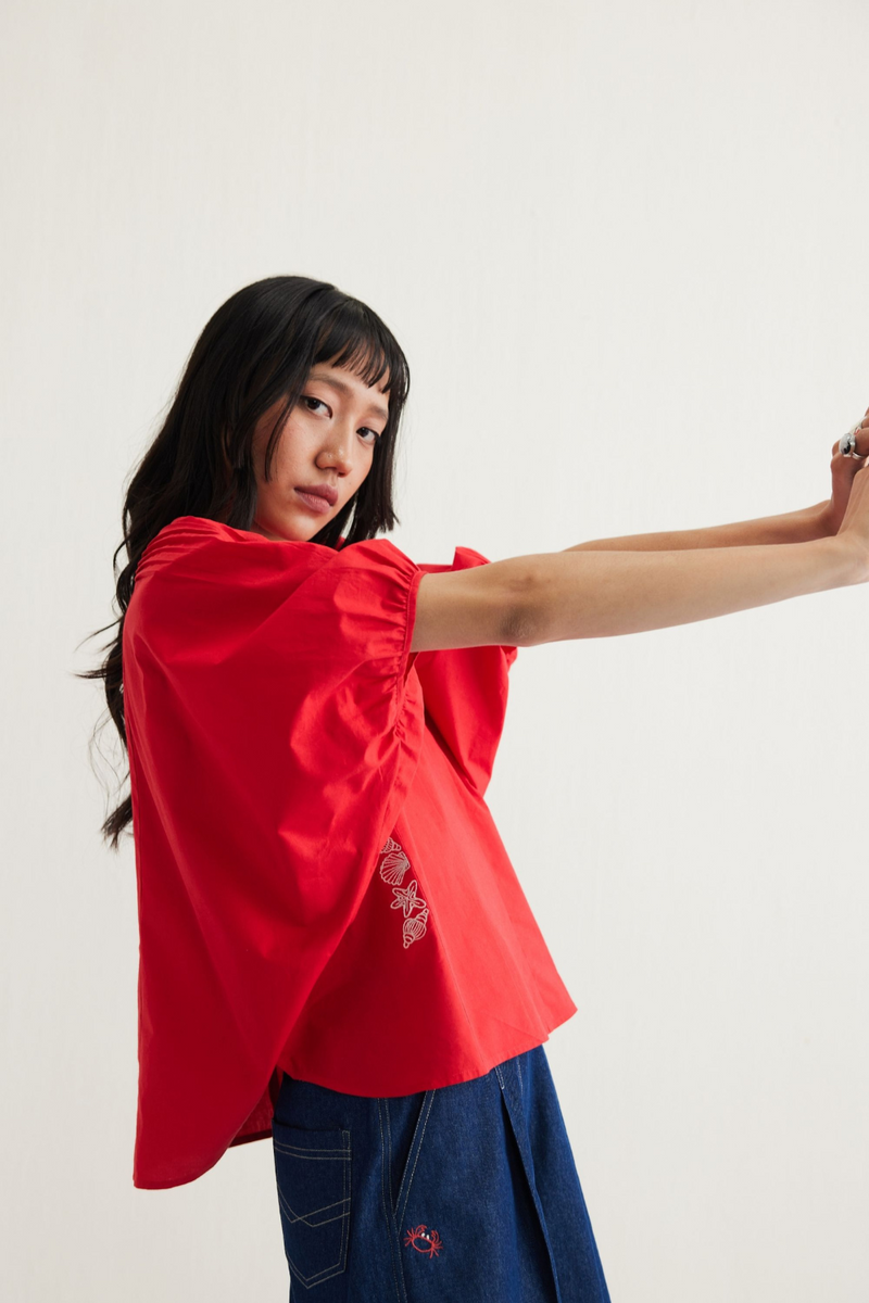 Ocean Air Organic Cotton Top poplin by SUI in red color for women Worldwide