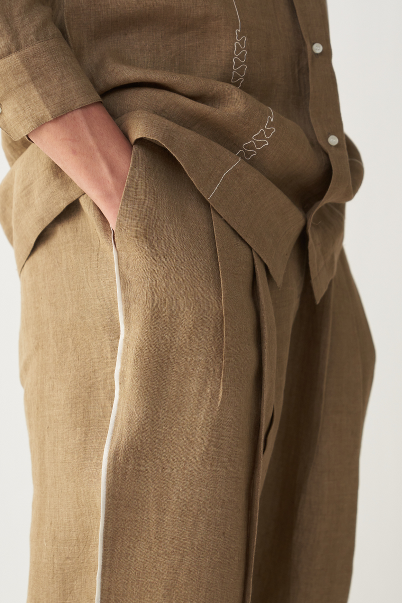 THREE PLEAT BOTTOM