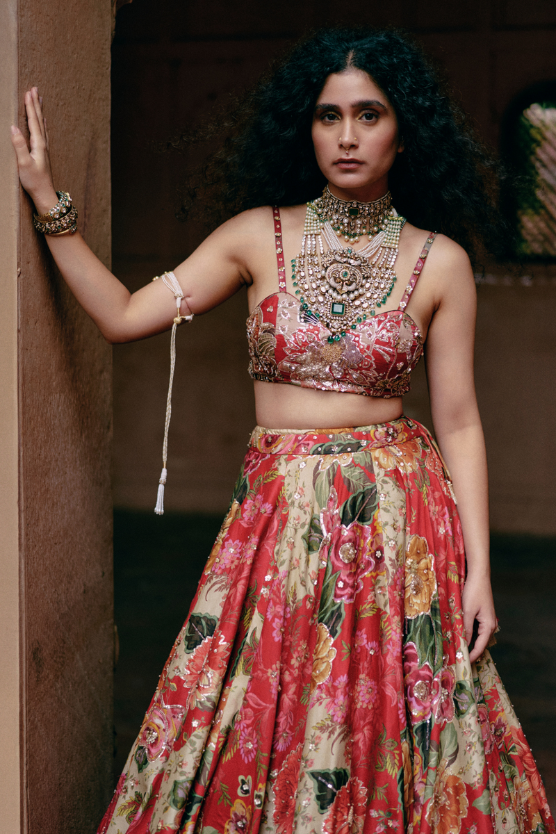 PH-2483 
Lehenga 
Blouse 
Dupatta Set by Paulmi & Harsh for women Worldwide