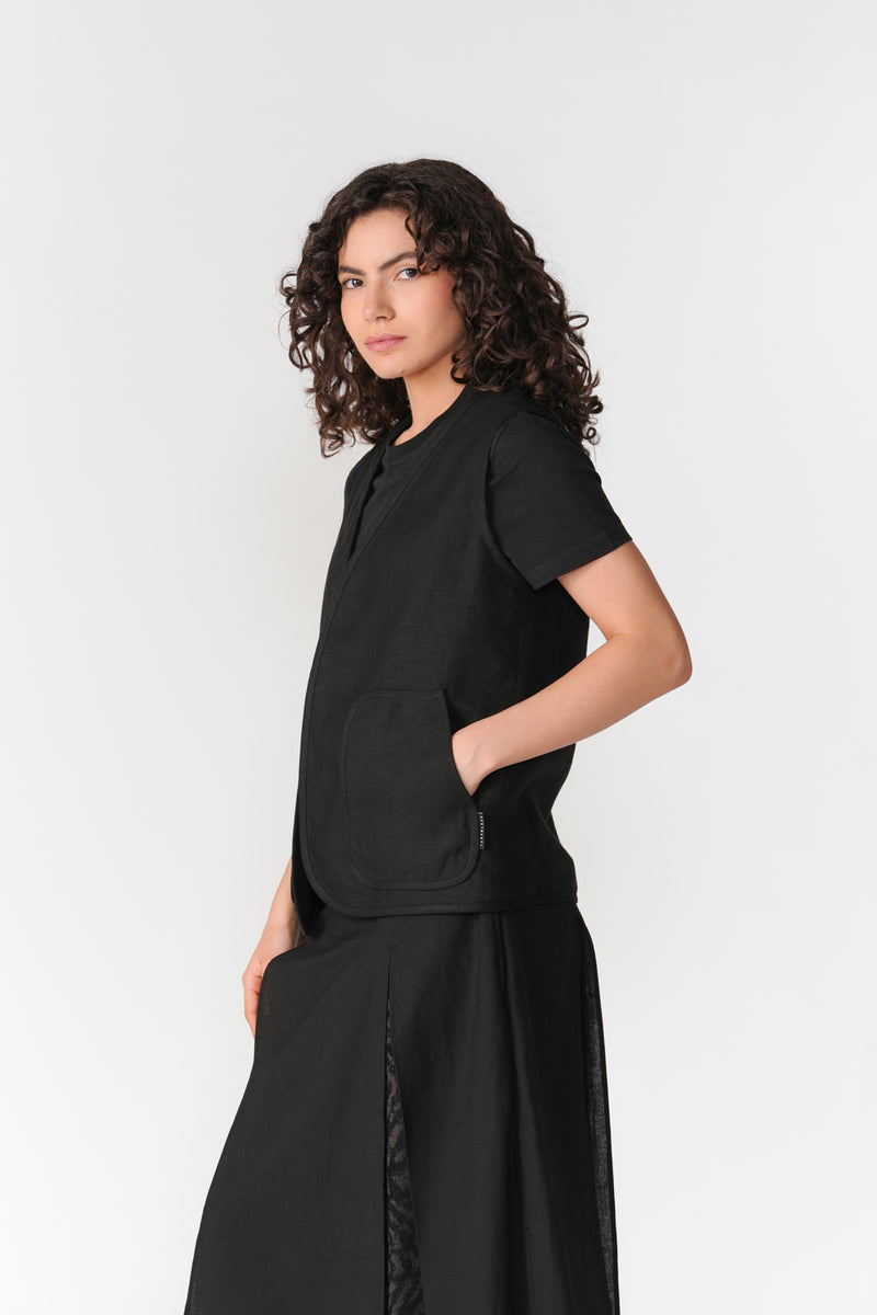 Duo Vest jacket/overlay by Turn Black in black for women Worldwide