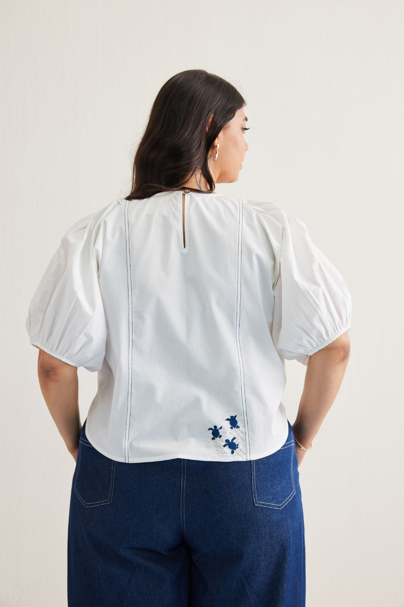 Sea Breeze Organic Cotton Top poplin by SUI in white color for women Worldwide