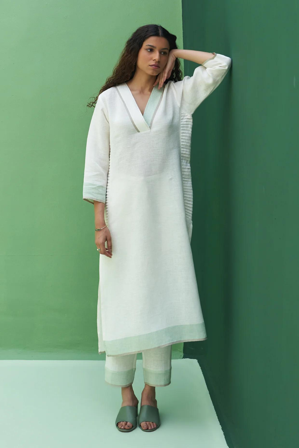 June Border Linen Pleated Kurta
- Ivory