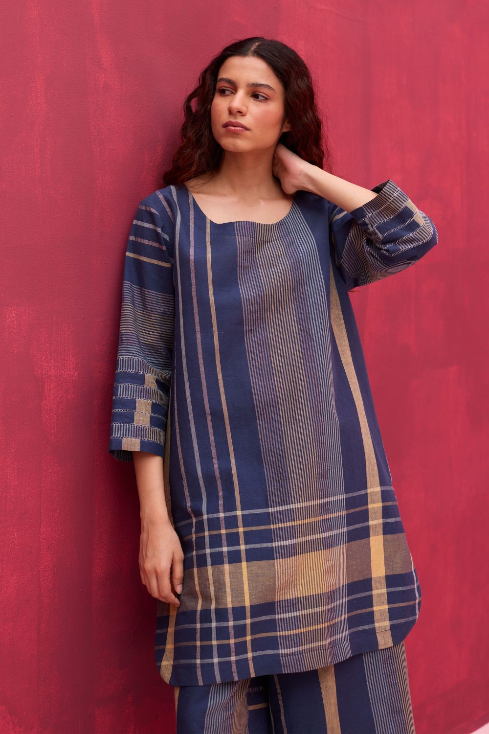 Rina Check Linen Kurta - Navy