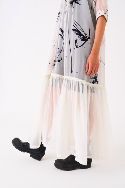 SHEER BOTTOM FRILL DRESS
-BLACK/WHITE