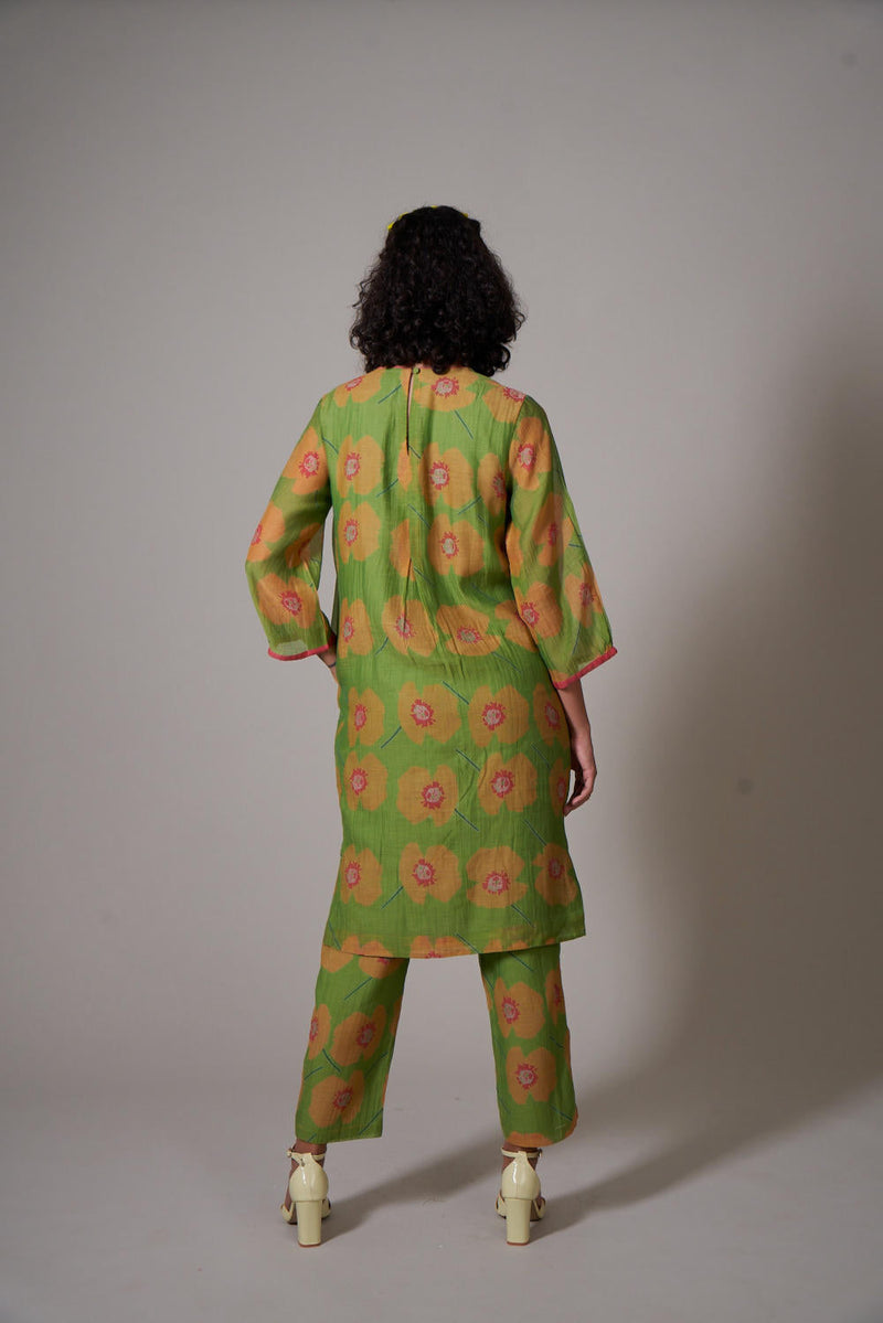 Ume mul cotton silk kurta set silk by Priti Prashant in green color for women Worldwide