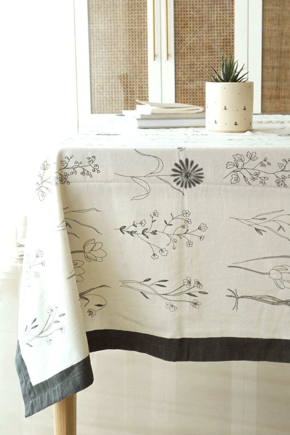 English Meadow Table Cloth