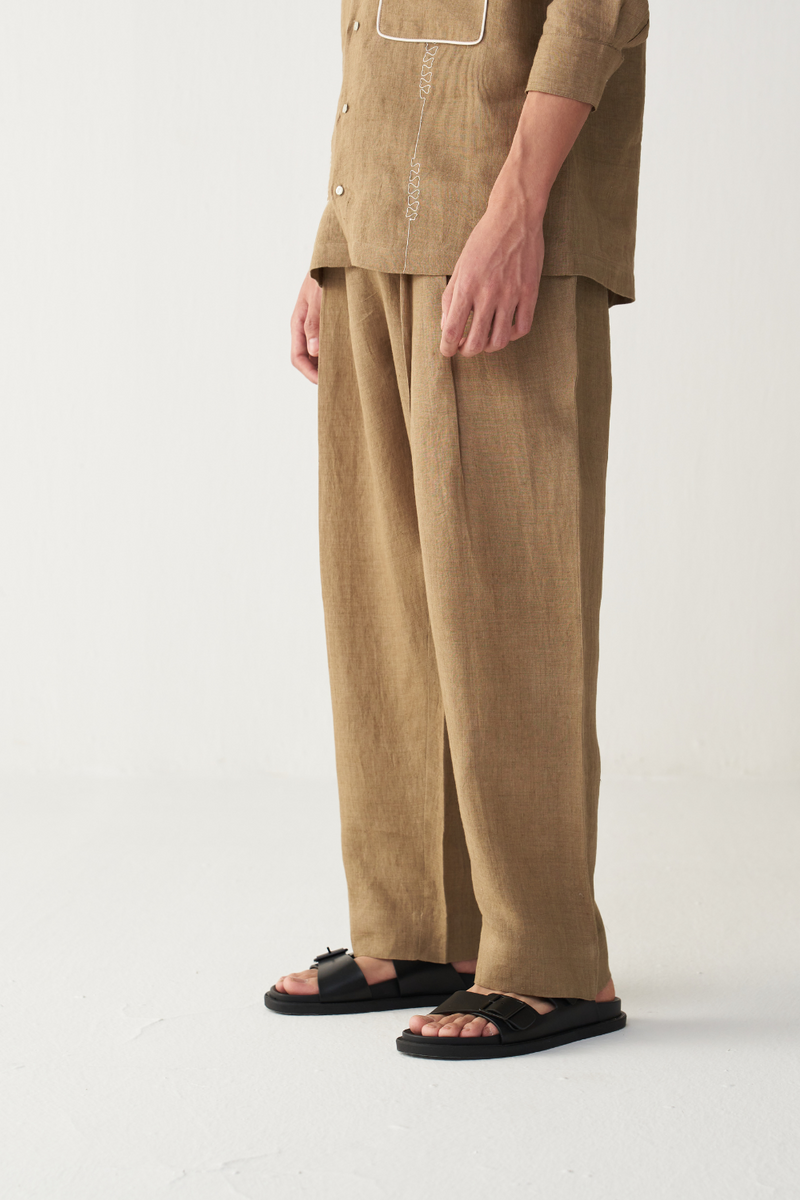 THREE PLEAT BOTTOM