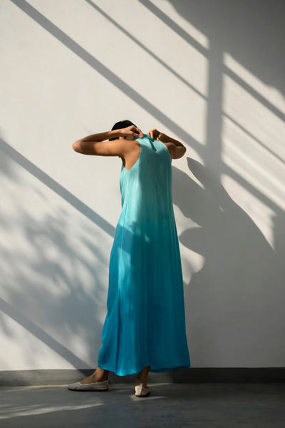 SOLANA OMBRE KNOTTED DRESS