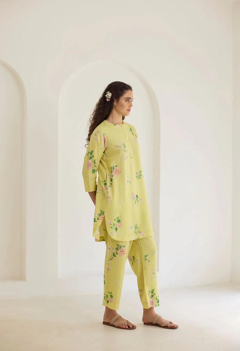 Yellow Hibiscus Short Kurta Set cotton by Nadiya Paar in yellow color for women Worldwide