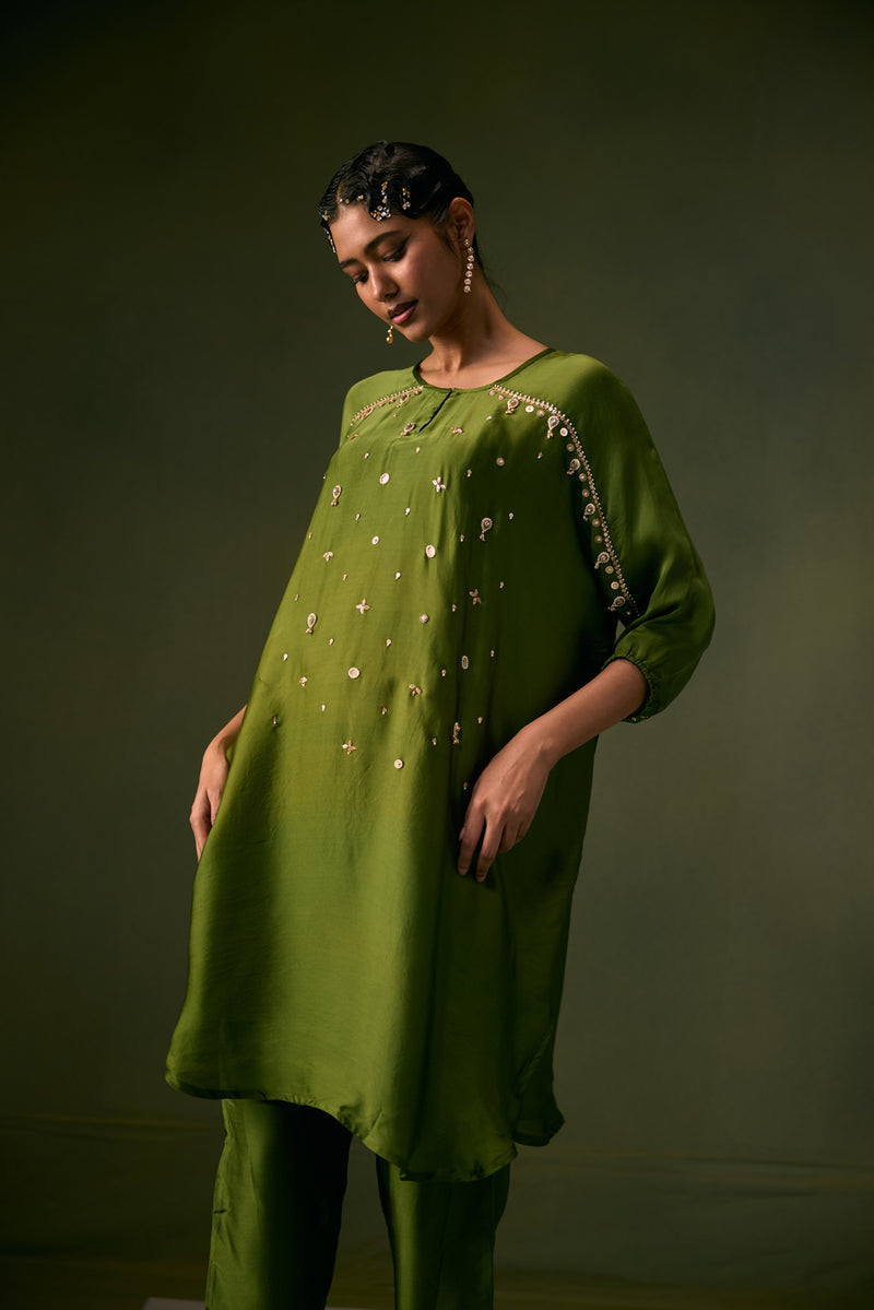 Acove Fern Antifit Kurta with Pants vegan satin, organza satin kurta/kurta set by PRAHNAAYA in green for women Worldwide