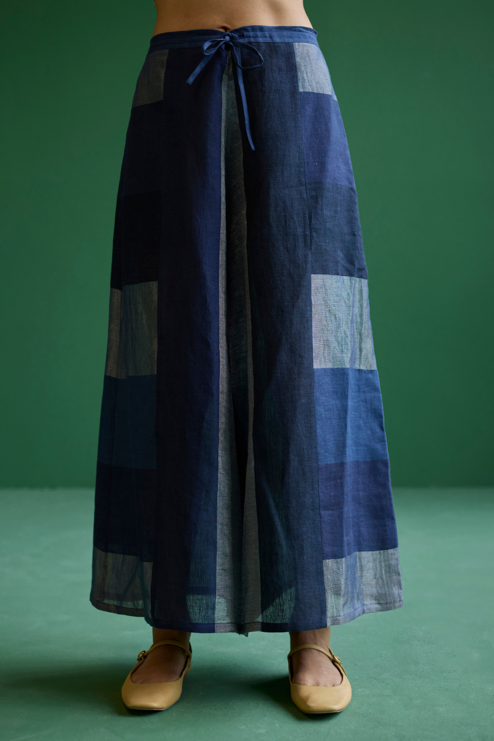 Nia Metallic Linen Culottes
 - Navy